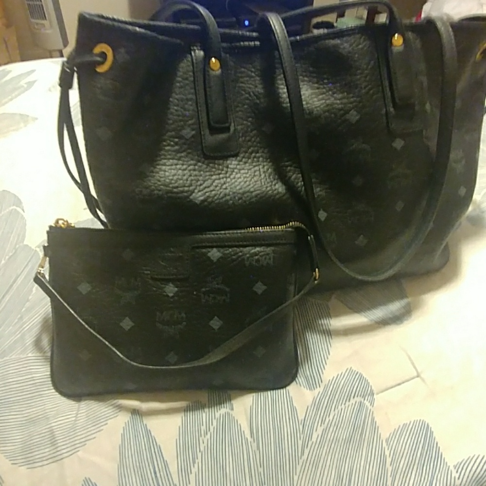 👛
